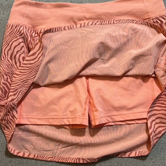 NWT Outdoor Voices Hudson 4” Skort - Picture 9 of 9